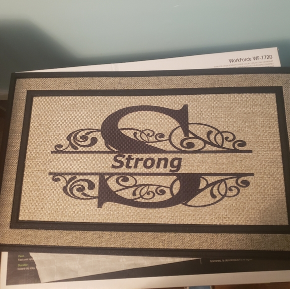 Custom made Mat/rugs - Picture 2 of 3